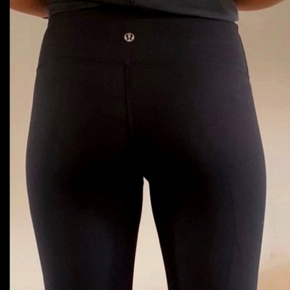 lululemon athletica Pants - Lululemon Capri leggings